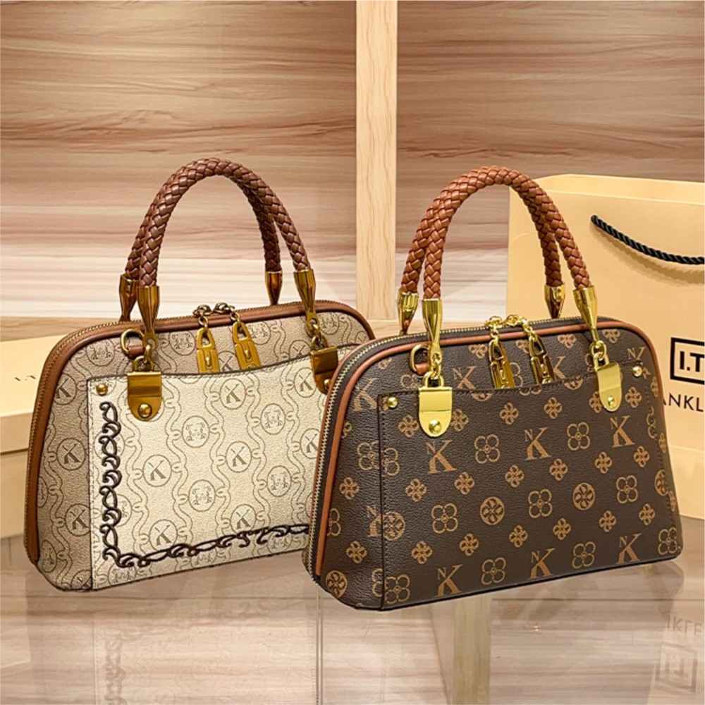 Borsa a Tracolla in Pelle di A - Women Bags Premium Brands recensione e prezzo