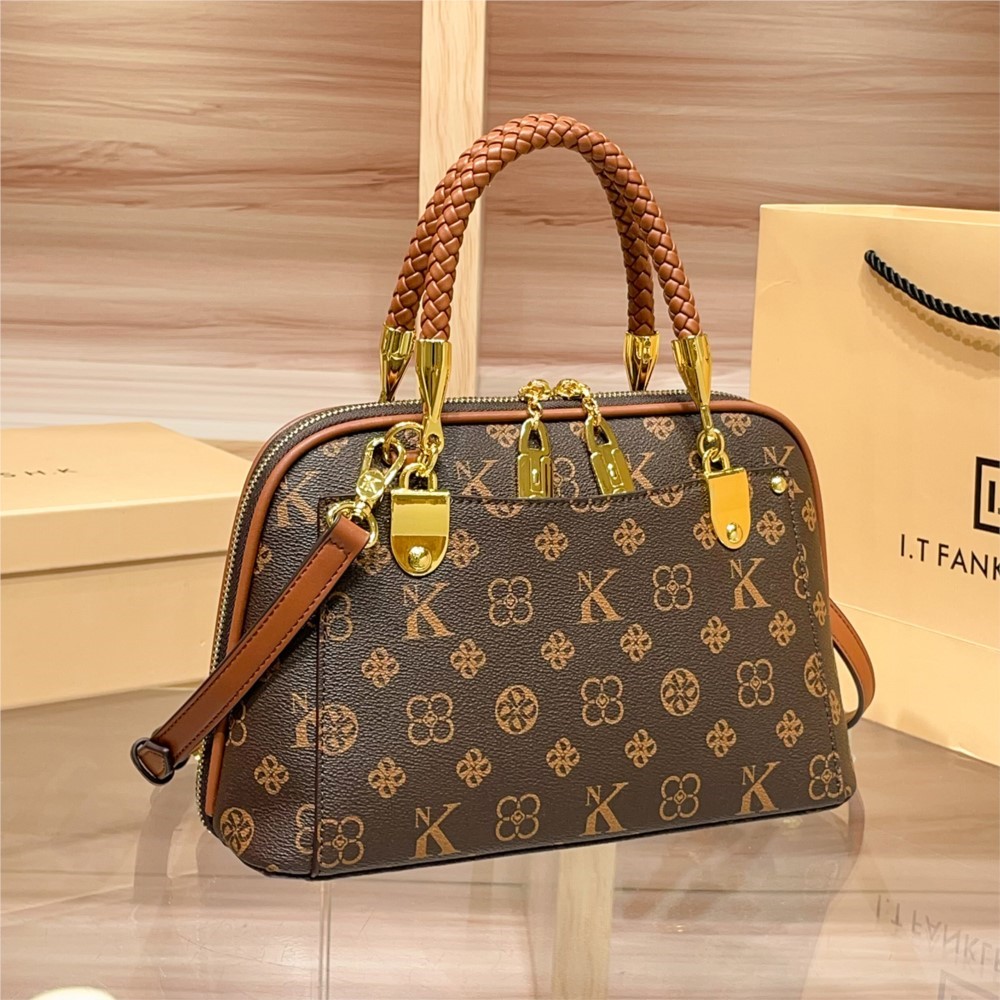 Borsa a Tracolla in Pelle di A - Women Bags Premium Brands recensione e prezzo