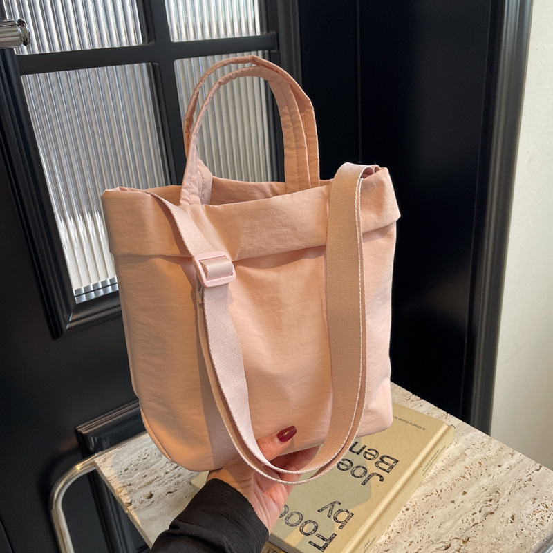 Borsa Tote in Nylon con Logo P - Women Bags Logo recensione e prezzo