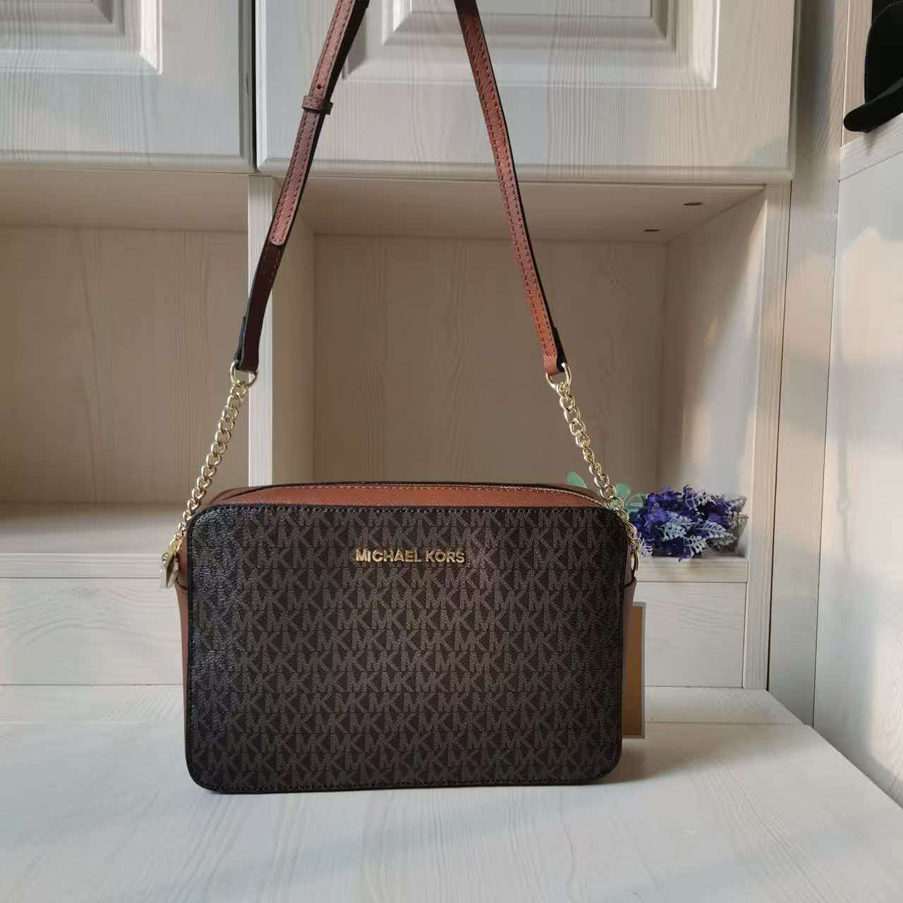 Borsa a tracolla classica da d - Women'S Bags Of Michael Kors recensione e prezzo